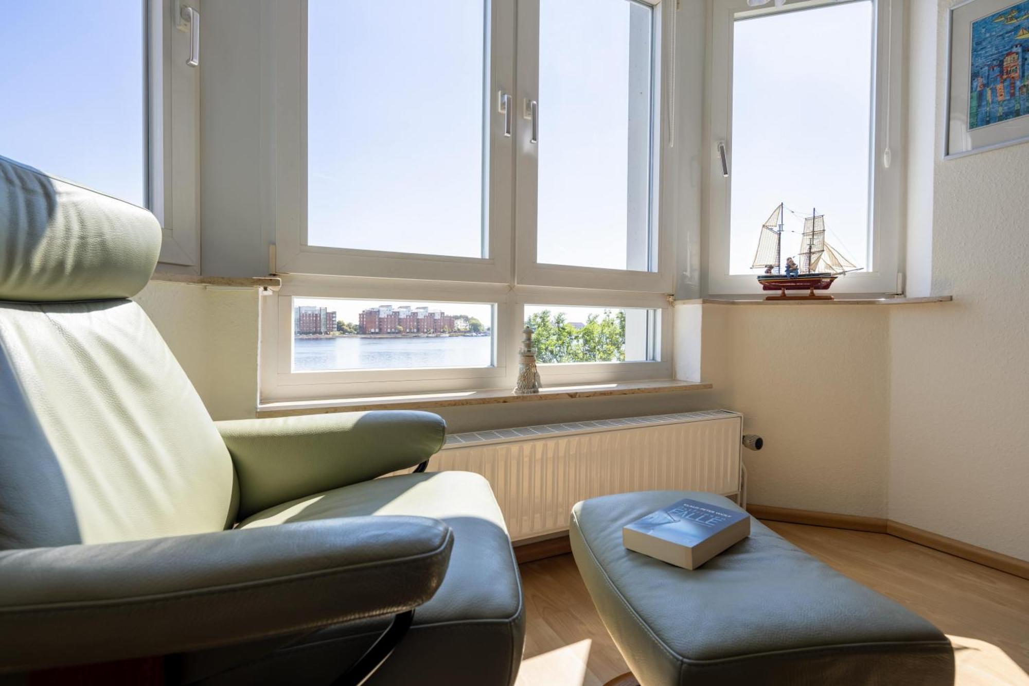 Gemuetliche Ferienwohnung Mit Meerblick Direkt Am Hafen Wilhelmshaven Ngoại thất bức ảnh